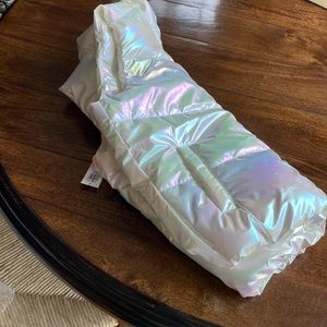 Girls L (10-12) puffer vest.